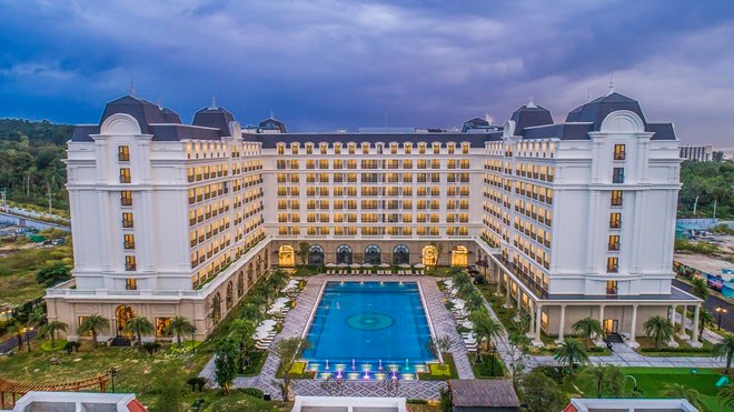 VINHOLIDAYS “CATCHES THE WAVES” OF INVESTORS WITH MINIMALIST APARTMENTS